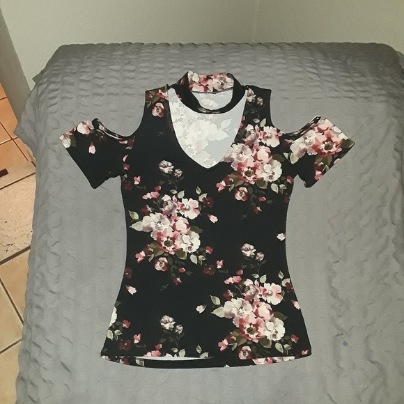 Tops - Blouse Tops - Blouse